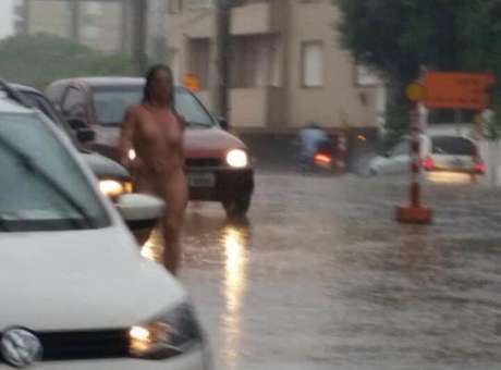 Mulher nua